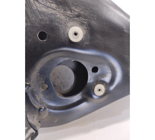 Кулак поворотный(задний правый)