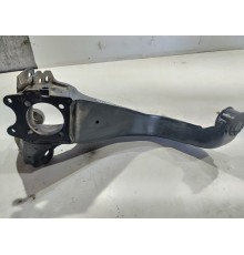 Кулак поворотный(задний правый)