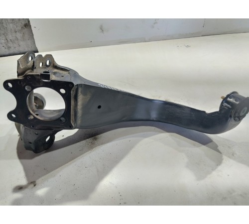 Кулак поворотный(задний правый)