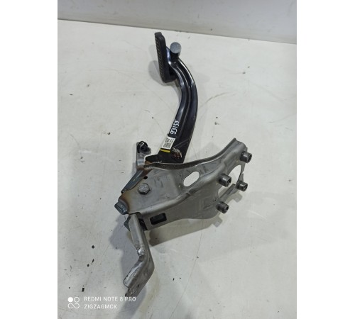 Педаль тормоза