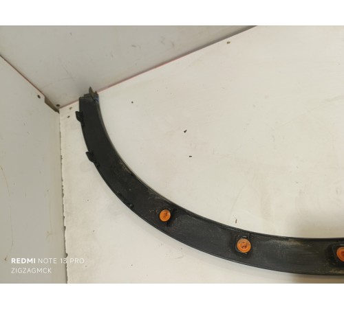 Накладка крыла передняя левая