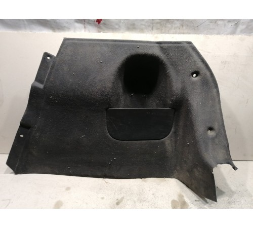 Обшивка багажника правая