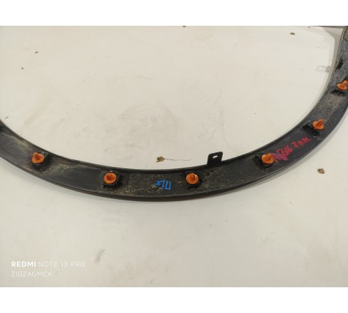 Накладка крыла передняя левая