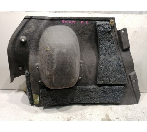 Обшивка багажника правая