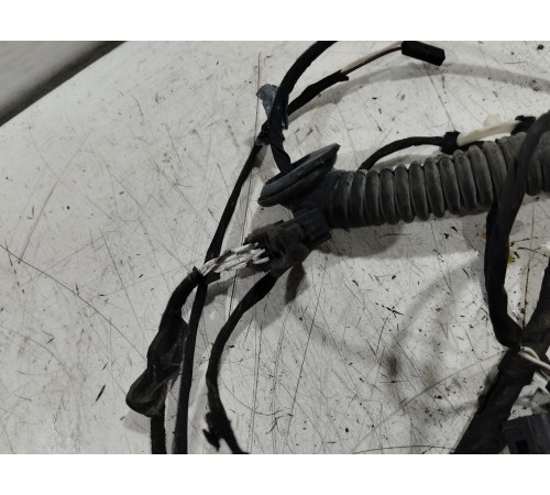Электропроводка двери задняя левая