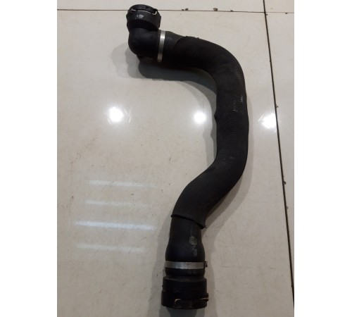 Патрубок системы охлаждения