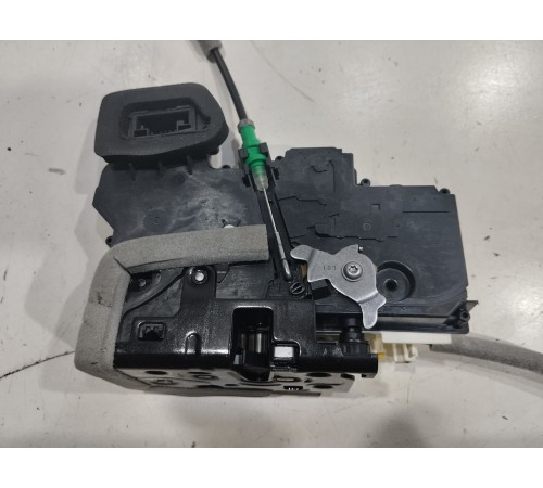 Замок двери (задний левый)