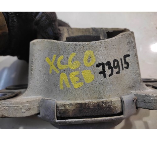 Подушка крепления двигателя левая