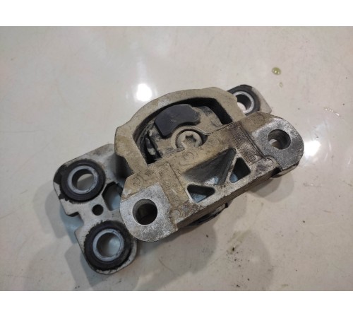 Подушка крепления двигателя левая