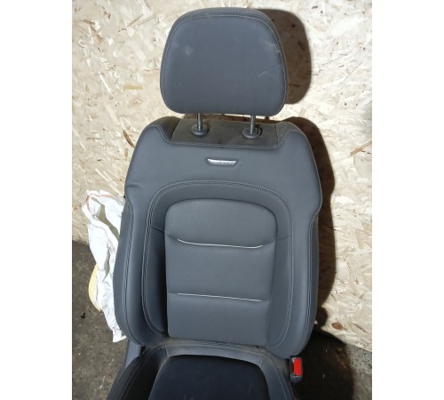 Сиденье переднее правое