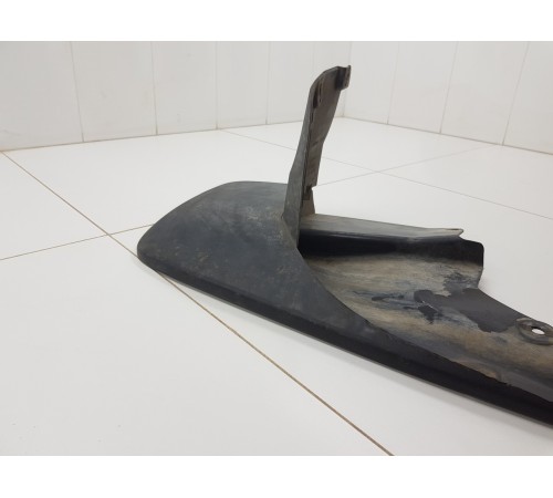 Брызговик задний правый