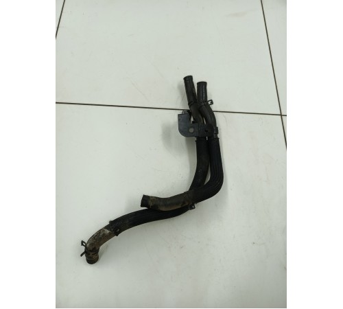 Патрубок системы охлаждения