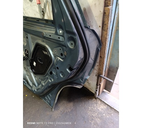 Дверь задняя правая