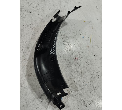 Обшивка крышки багажника правая