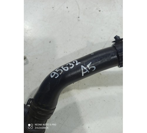 Патрубок системы охлаждения