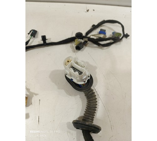 Электропроводка двери передняя левая