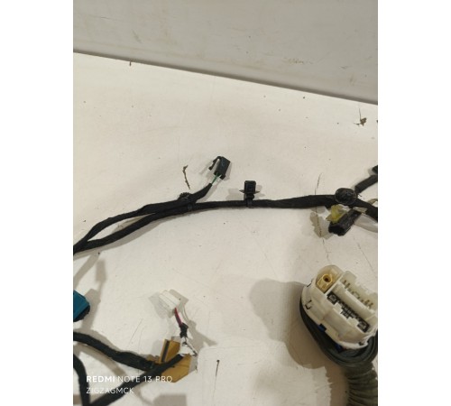 Электропроводка двери передняя левая