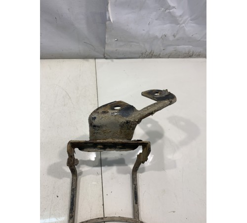 Кронштейн запасного колеса