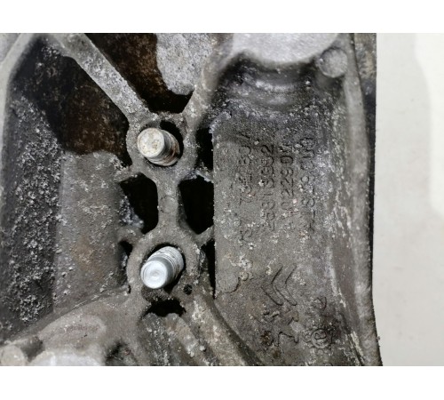 Опора двигателя