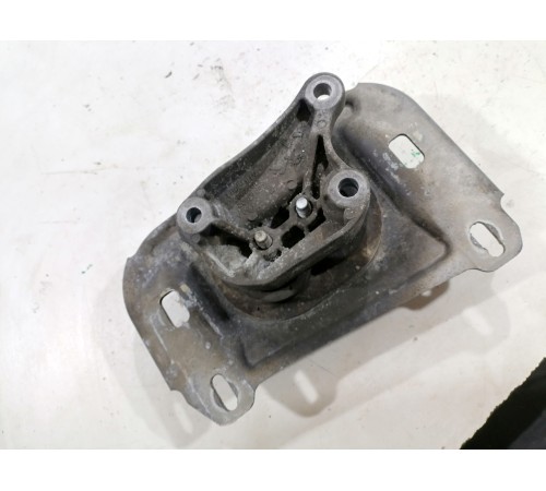 Опора двигателя