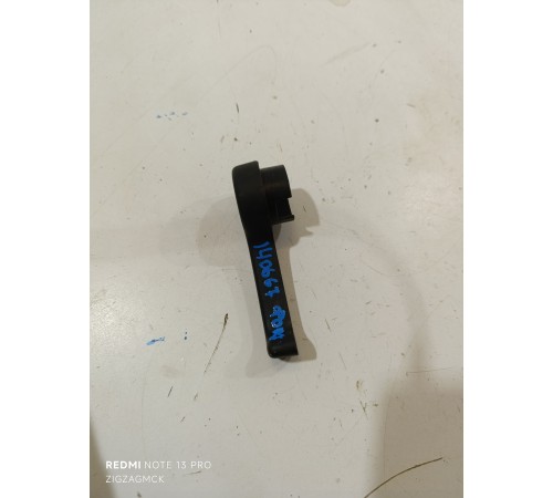 Ручка открывания капота