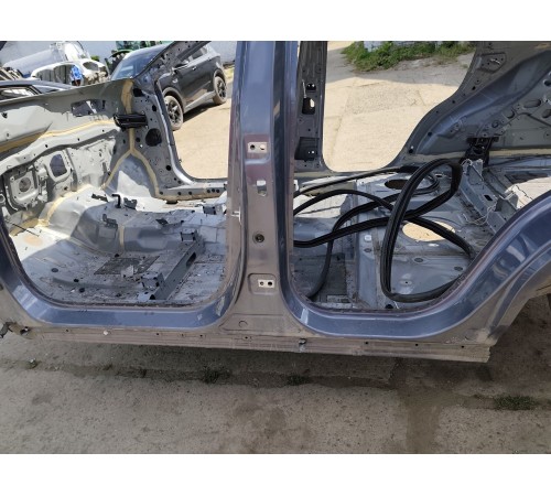 Порог со стойкой левый