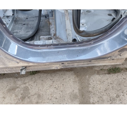 Порог со стойкой левый