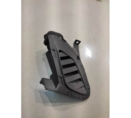 Воздушный дефлектор (правый)