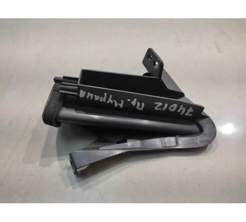 Воздушный дефлектор (правый)