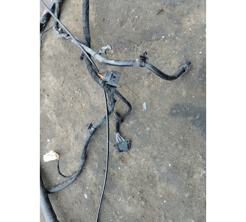 Электропроводка подкапотная с блоком предохранителей