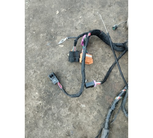 Электропроводка подкапотная с блоком предохранителей