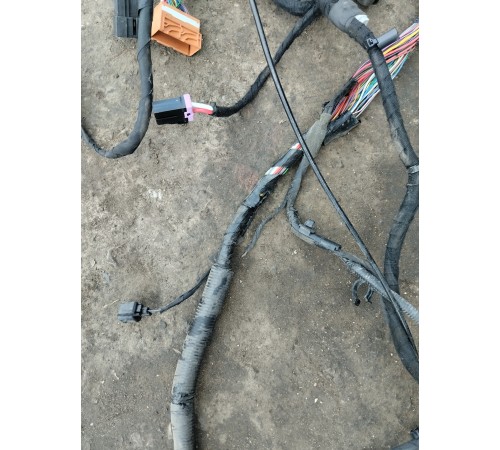 Электропроводка подкапотная с блоком предохранителей