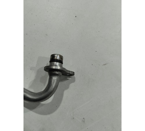 Трубка маслоотдачи турбины