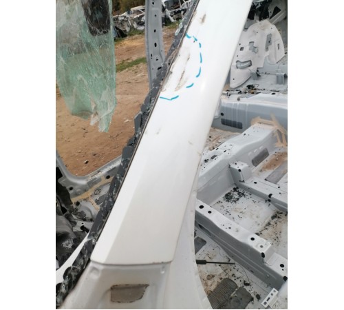 Стойка лобового стекла левая