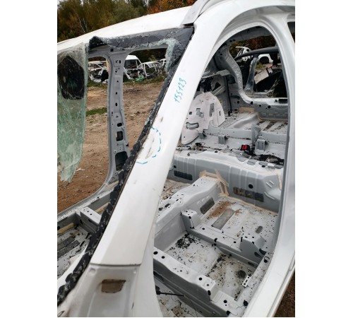 Стойка лобового стекла левая