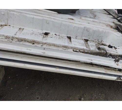 Порог со стойкой правый