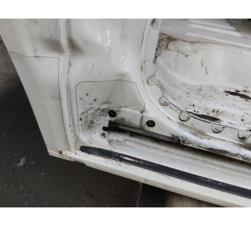 Порог со стойкой правый