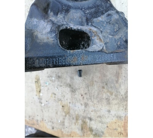 Опора двигателя левая