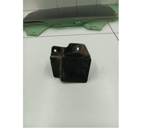 Брызговик задний левый