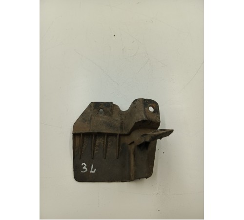 Брызговик задний левый