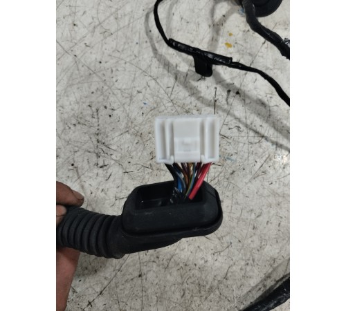 Электропроводка двери задняя левая