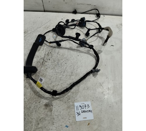 Электропроводка двери задняя левая