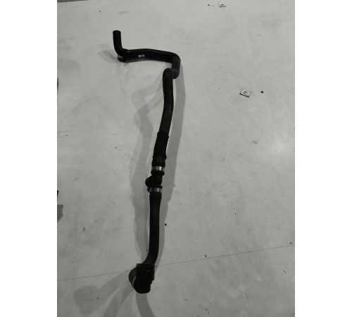 Патрубок системы охлаждения