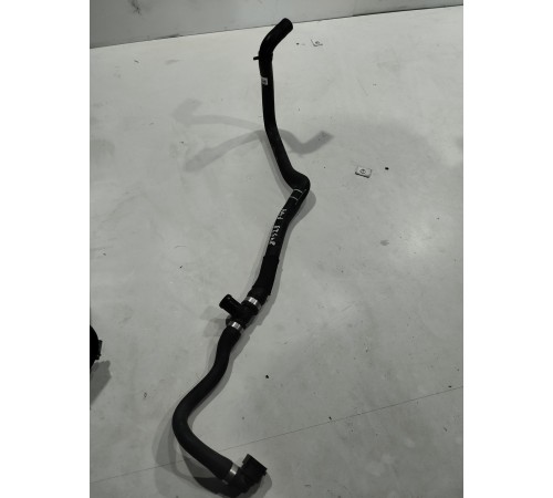 Патрубок системы охлаждения