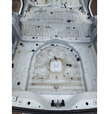 Ниша багажника (запасного колеса)