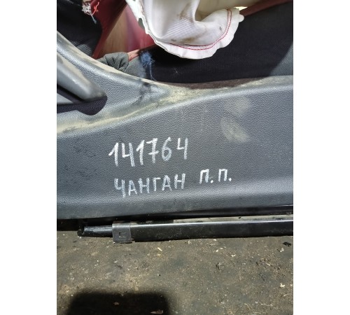 Сиденье переднее правое