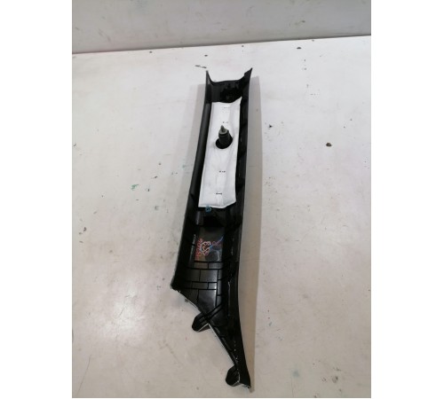 Обшивка стойки лобового стекла правая