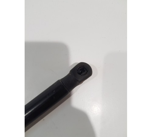 Амортизатор капота правый