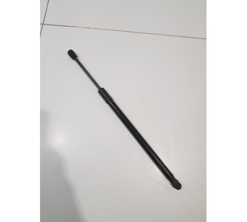 Амортизатор капота правый