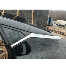 Глухое стекло кузова левое, форточка